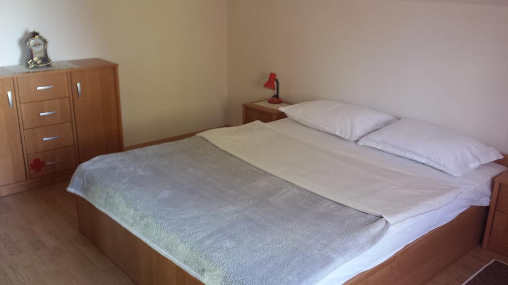 Apartment Hisa Sumrak Bizeljsko Cameră foto